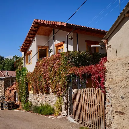 Aguas Frias 2 Casa rural La Omañuela